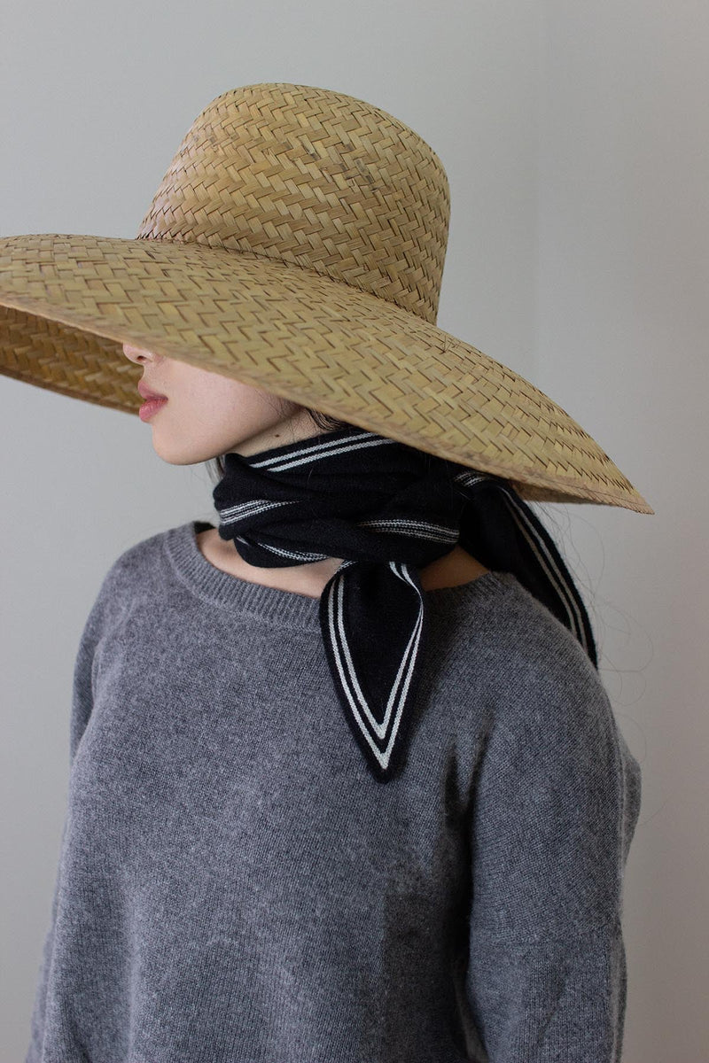 Oats & rice bronte spindle-shaped knitted cashmere scarf