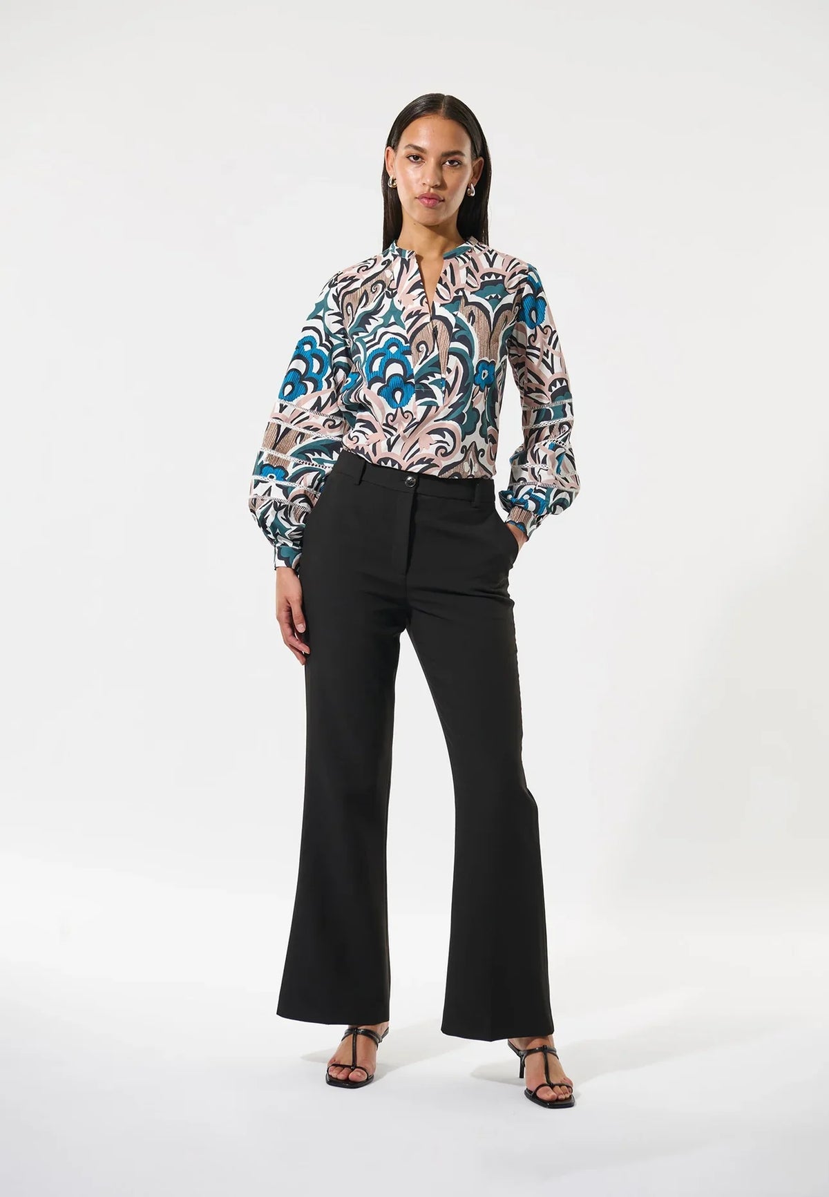 Rihanna flared pants - black Trousers Dea Kudibal