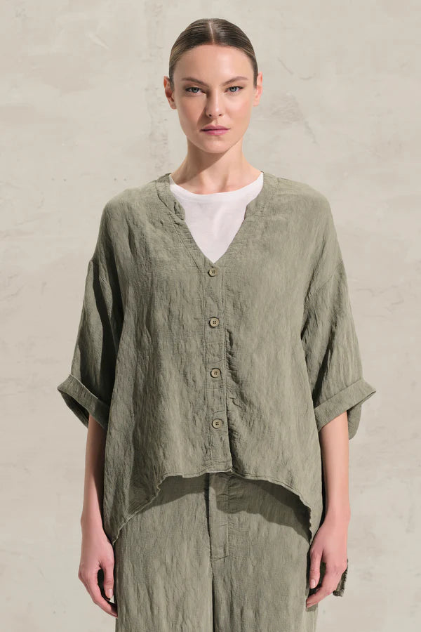 CFDTRDH171 Wide elbow-length shirt with turn-ups in seersucker viscose blend