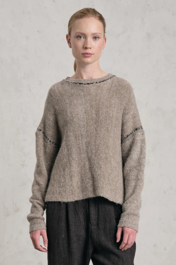 Transit Round neck jumper with contrasting vanisé stitching