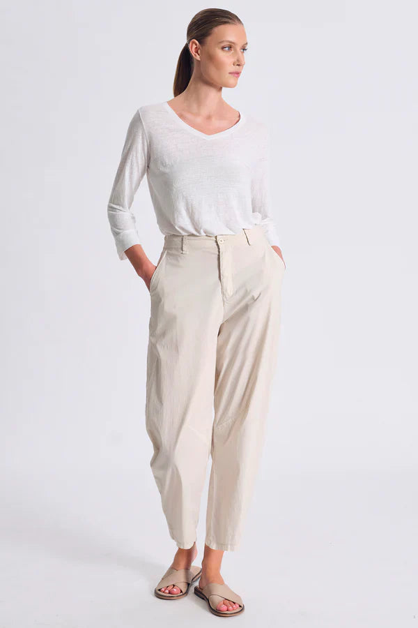 Cfdtrcm227 comfort fit trousers in stretch poplin