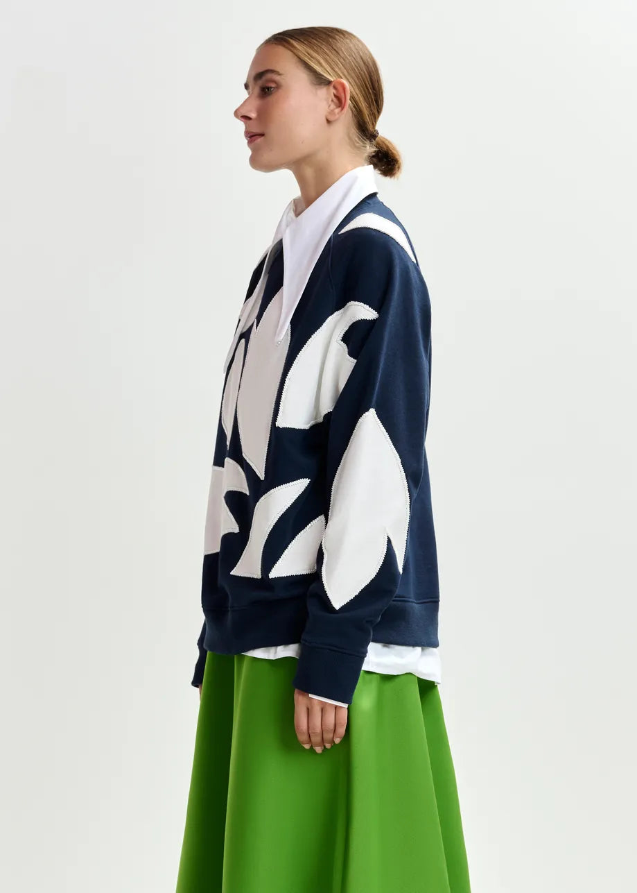 Essentiel antwerp jalways sweatshirt with white flame