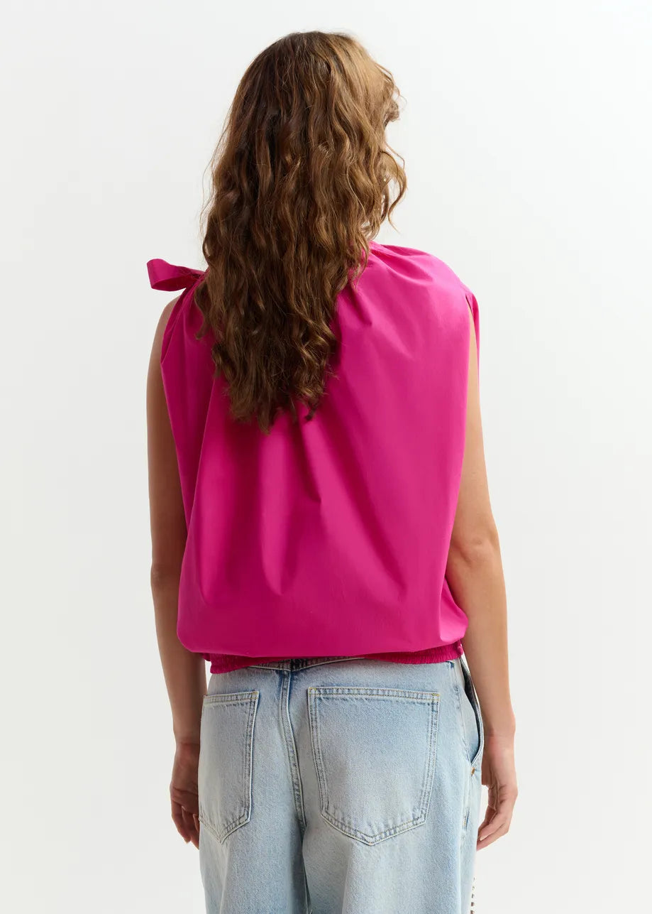 Essentiel antwerp jaylah asymmetric top with neck tie