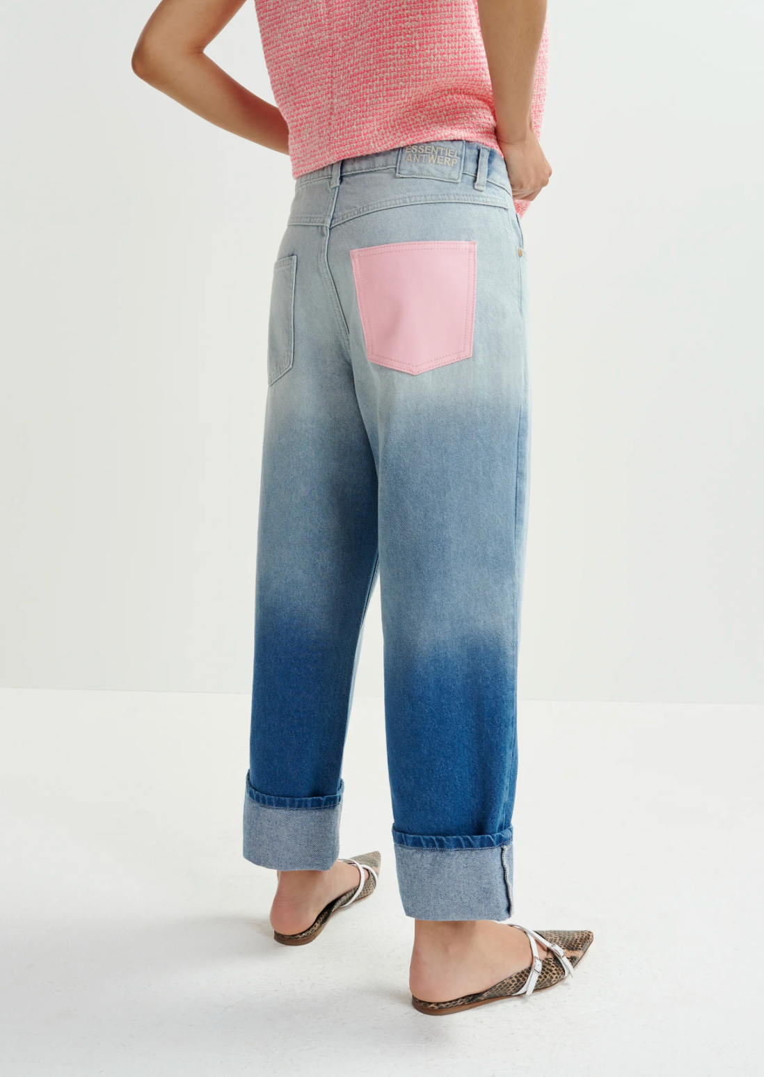Habille boyfriend jeans with folded cuffs and tie-dye