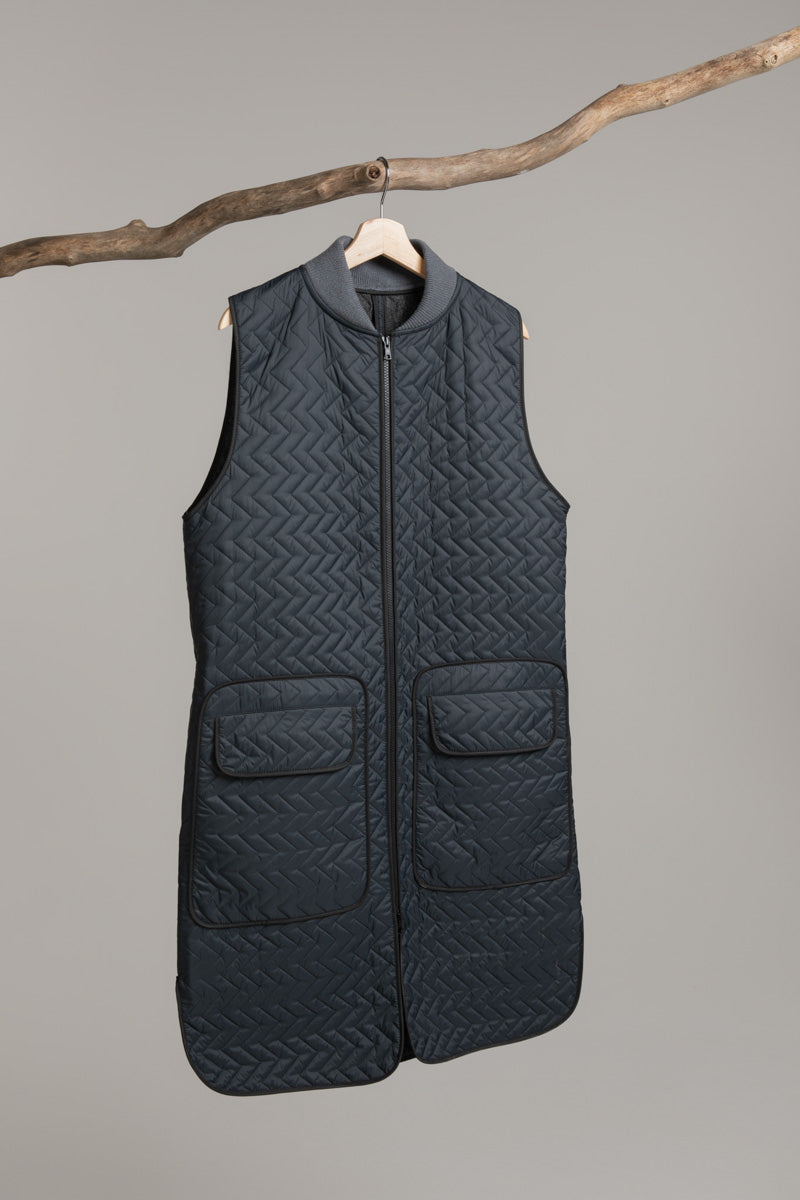 Long quilted gilet | slate grey Gilet Hancock Archive