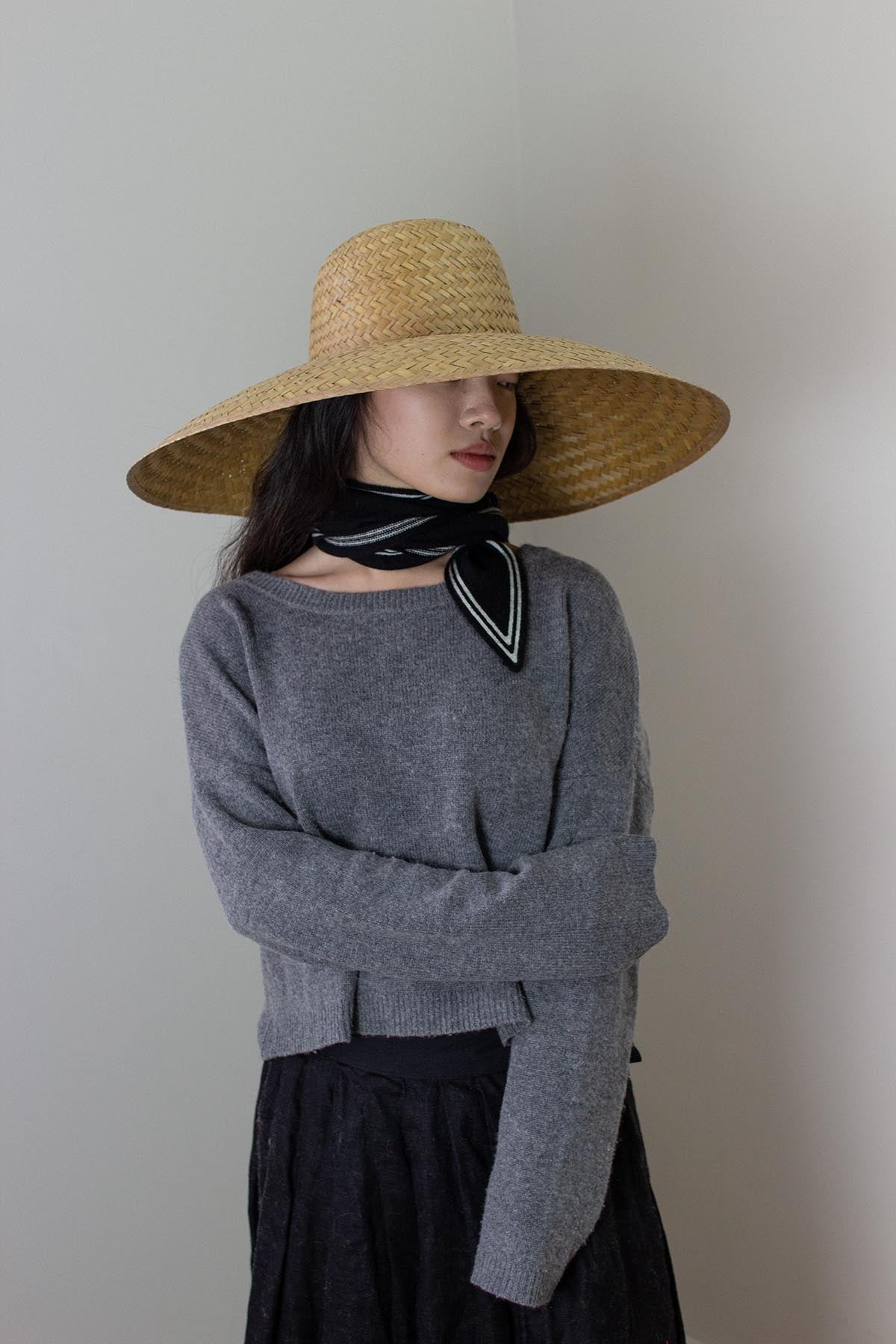 Oats & rice bronte spindle-shaped knitted cashmere scarf