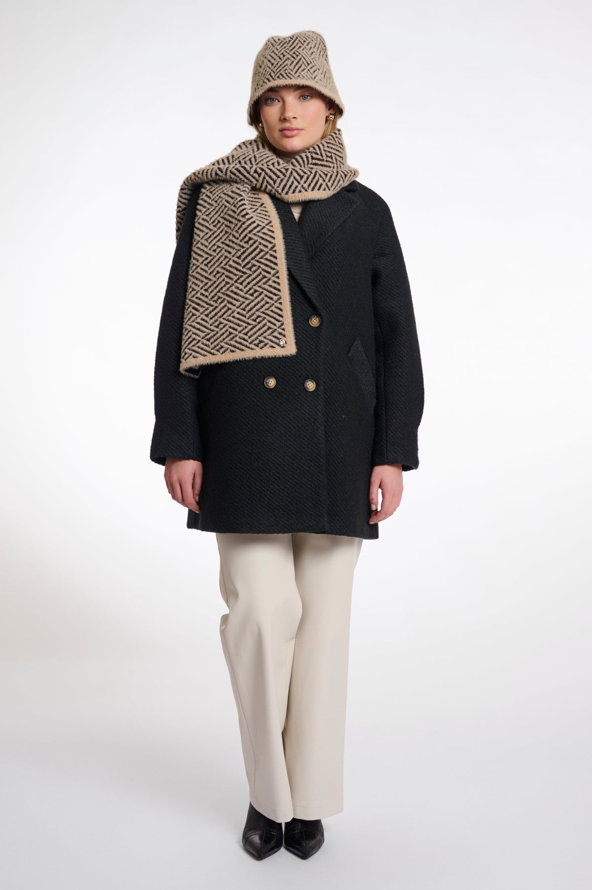 Rino & pelle leah knitted scarf - sand graphic Scarves Rino