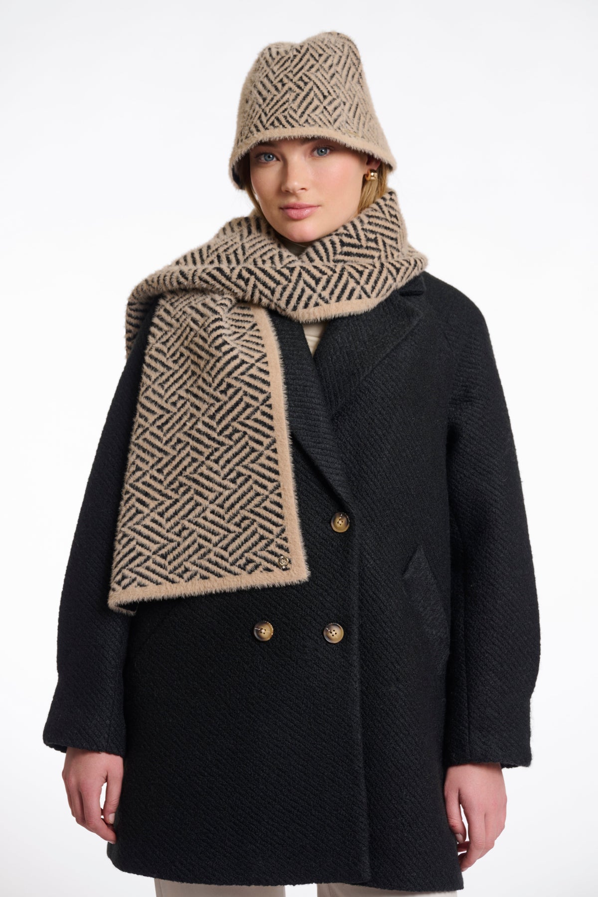 Rino & pelle leah knitted scarf - sand graphic Scarves Rino