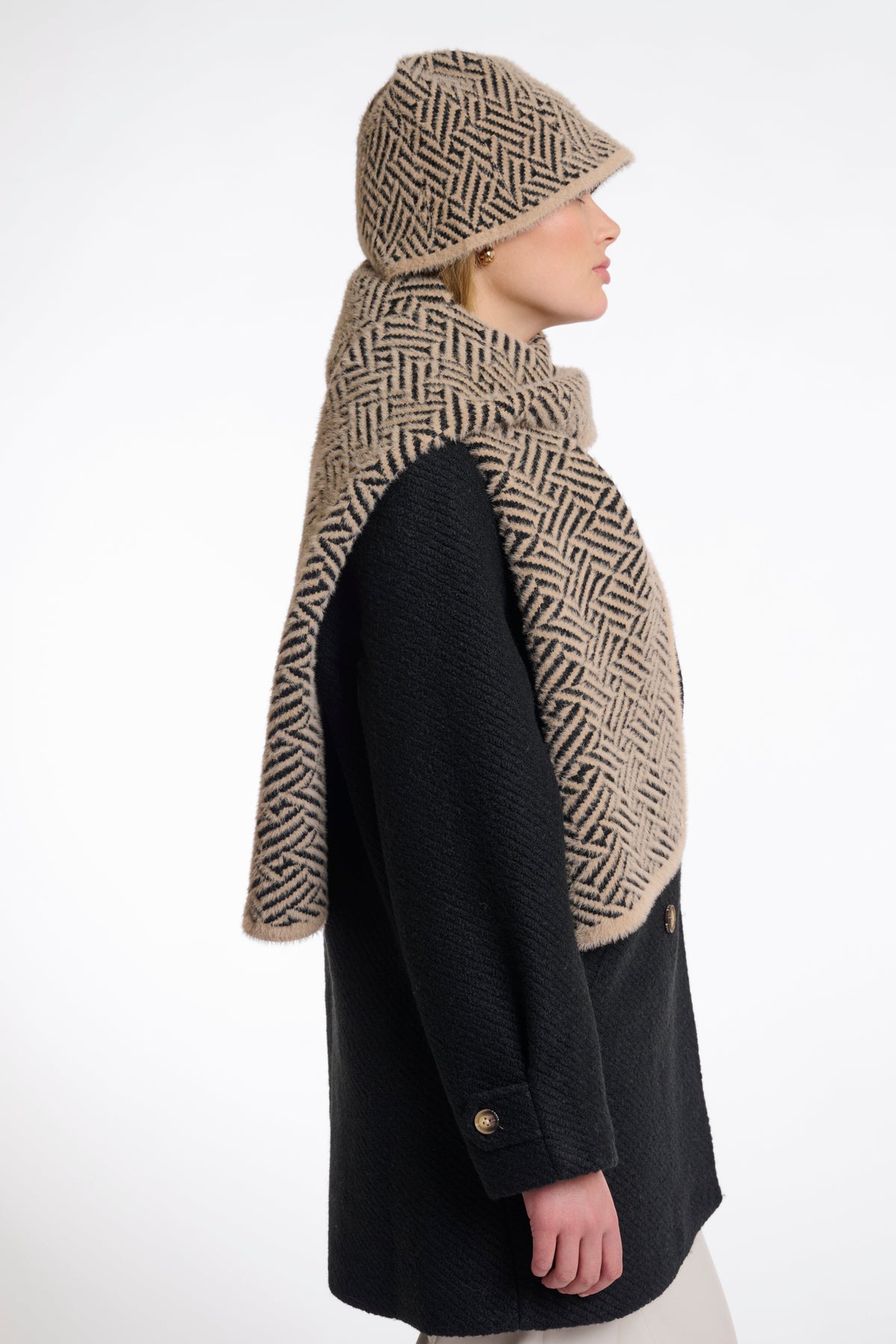 Rino & pelle leah knitted scarf - sand graphic Scarves Rino