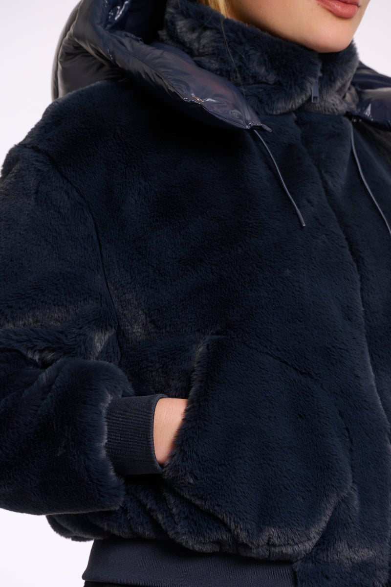 Rino & pelle pia short faux fur jacket with hood- night