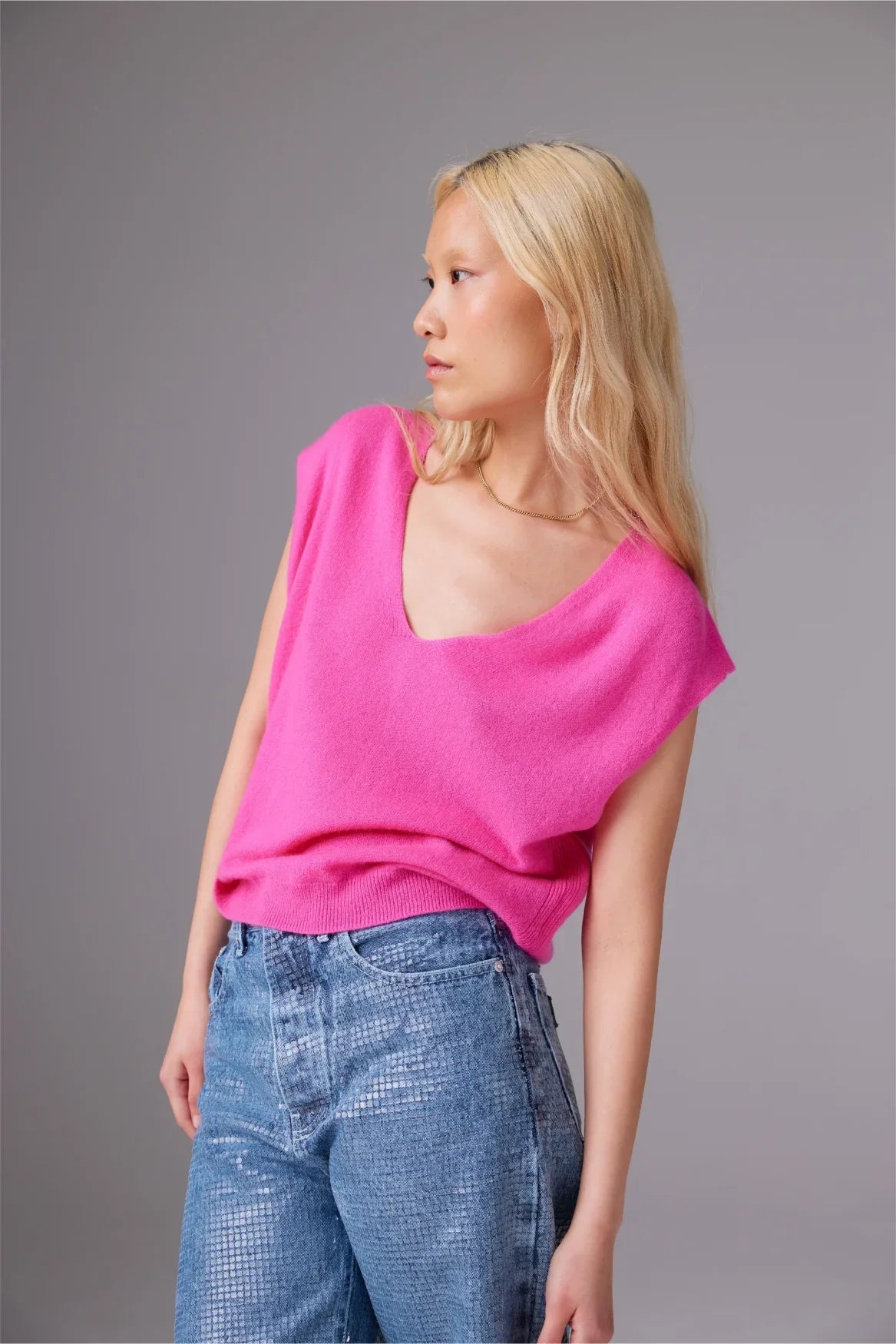 Venus v tank - punch Sweater Colorush